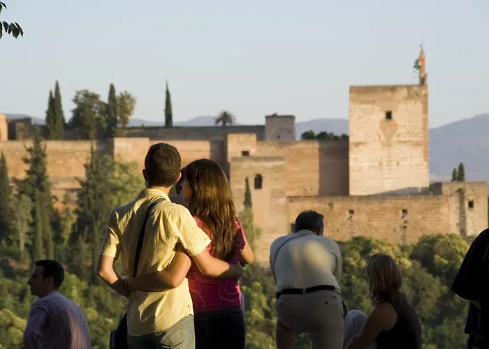 Carmen Vistas De La Alhambra